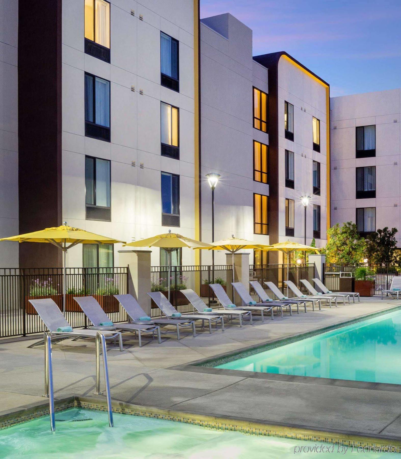 Springhill Suites By Marriott Los Angeles Burbank/Downtown מראה חיצוני תמונה