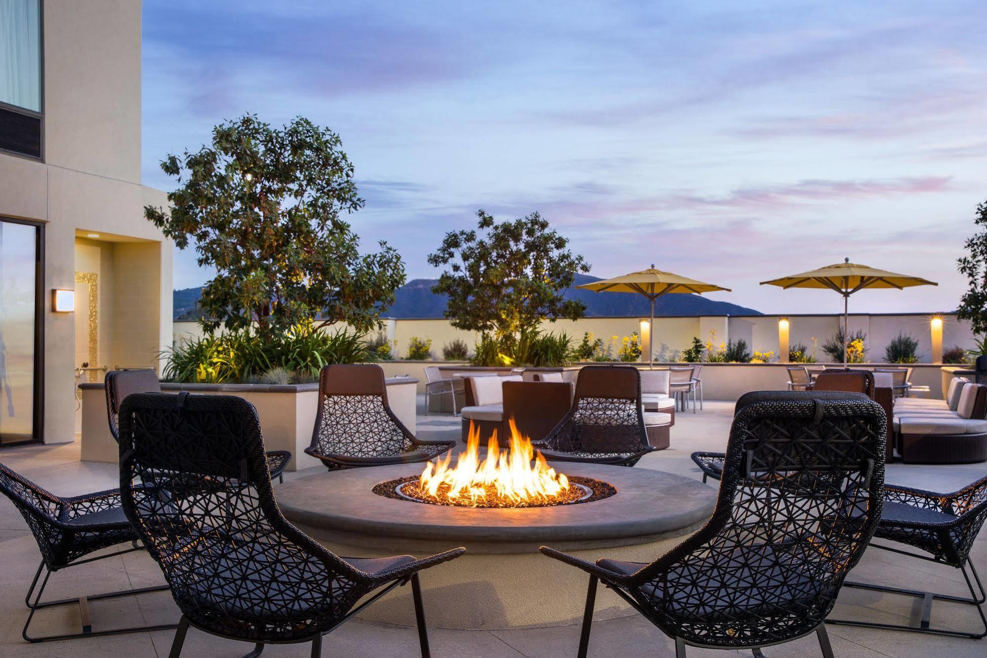 Springhill Suites By Marriott Los Angeles Burbank/Downtown מראה חיצוני תמונה